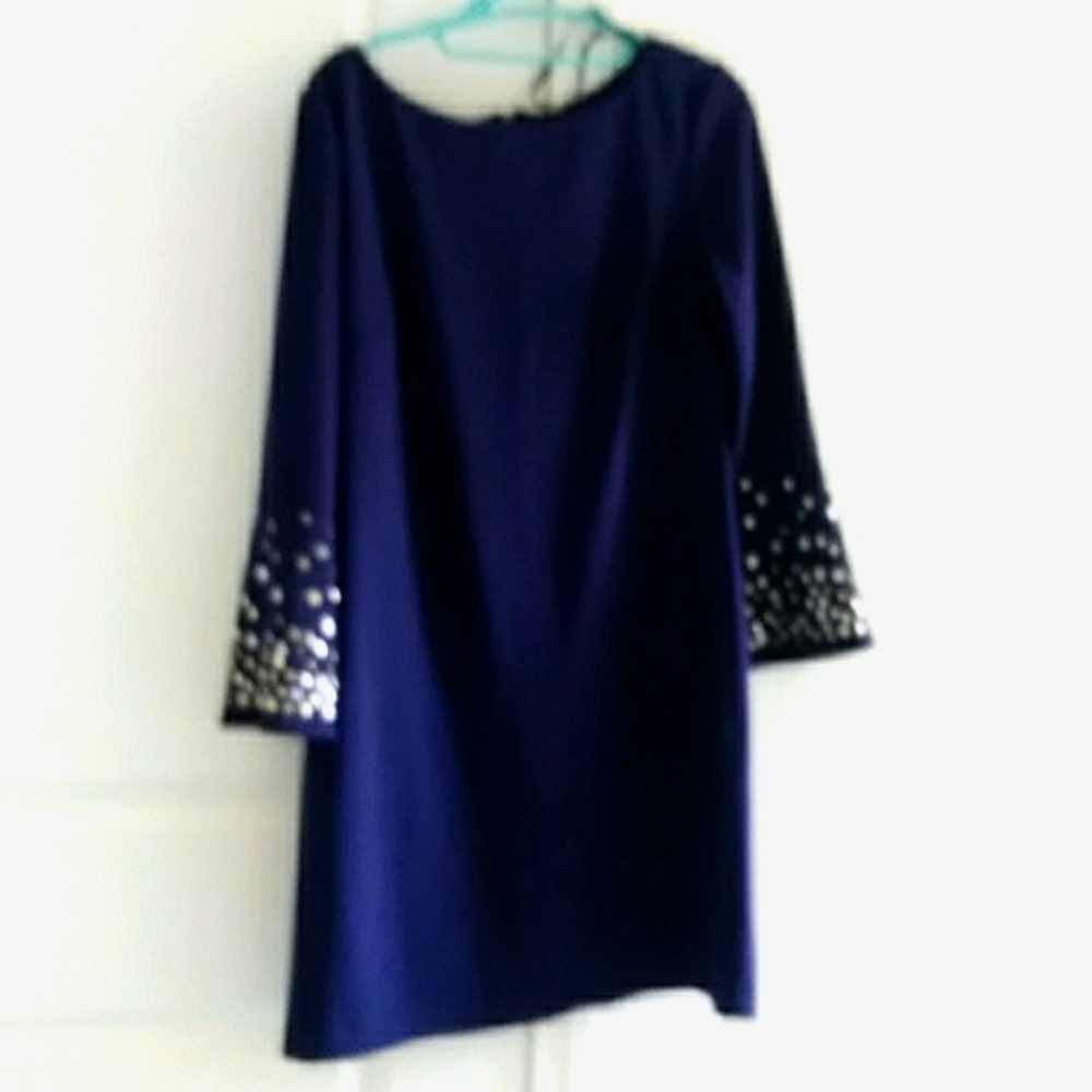 Long sleeve dress with wide sleeve
